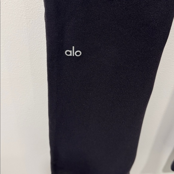 ALO Yoga Airbrush High-Waist Bootcut Legging - Picture 10 of 14